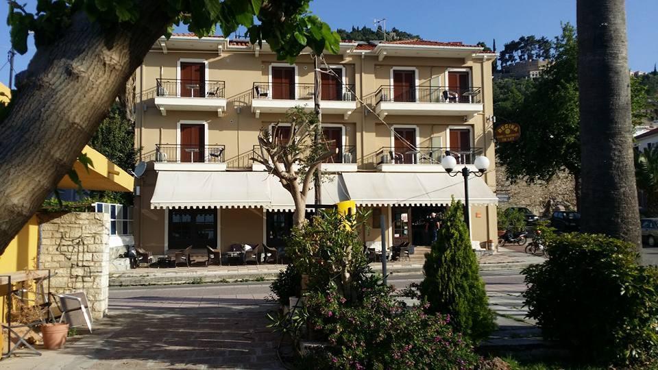 Regina Hotel Nafpaktos Exteriör bild