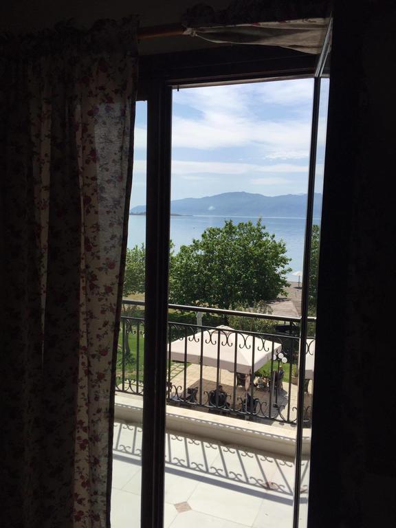 Regina Hotel Nafpaktos Exteriör bild